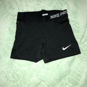 Black 3” Nike pros